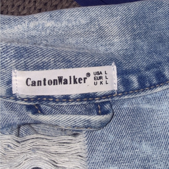 Canton Walker Women's acid washed distressed jean jacket with black lace back L - Picture 4 of 17